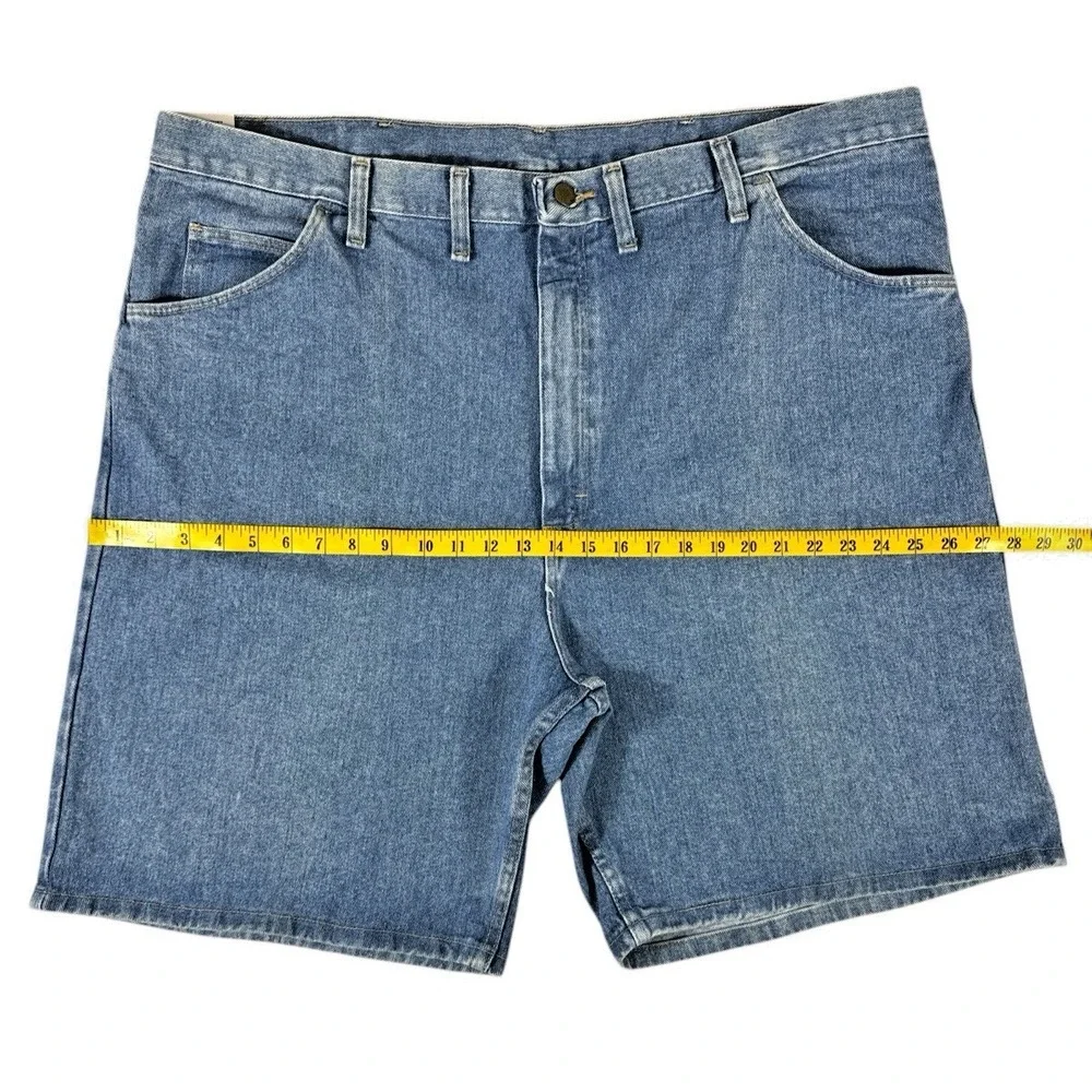 Wrangler Men's Relaxed Fit Denim Bermuda Shorts, 100% Cotton - Size 44‎